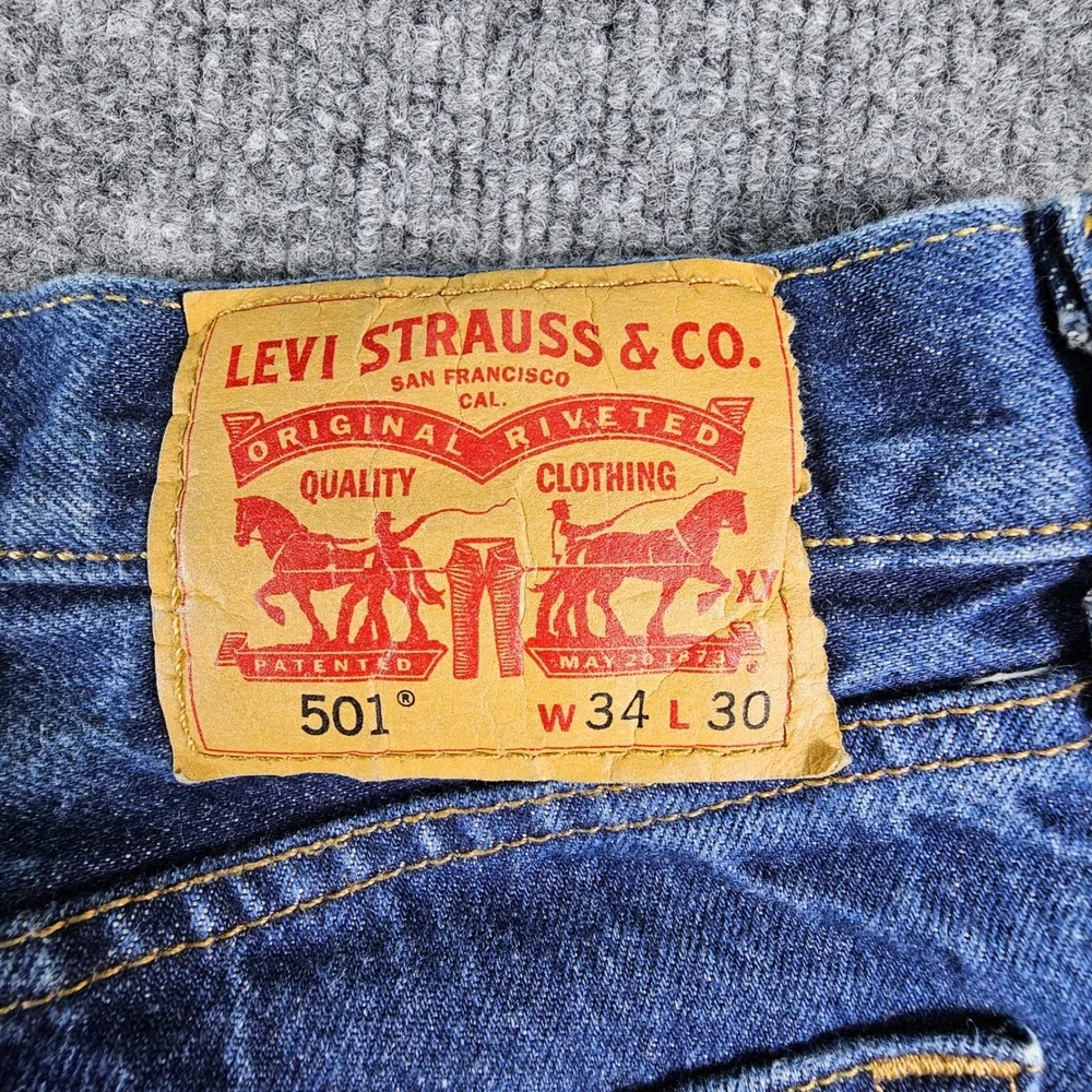 Levi's 501 Original Fit Jeans Men's 32x28 (Tag 34x30) Button‎ Fly Dark Stonewash